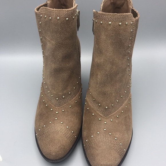 Fergie Dina Stud Suede Ankle Boot 7.5 - Picture 6 of 7